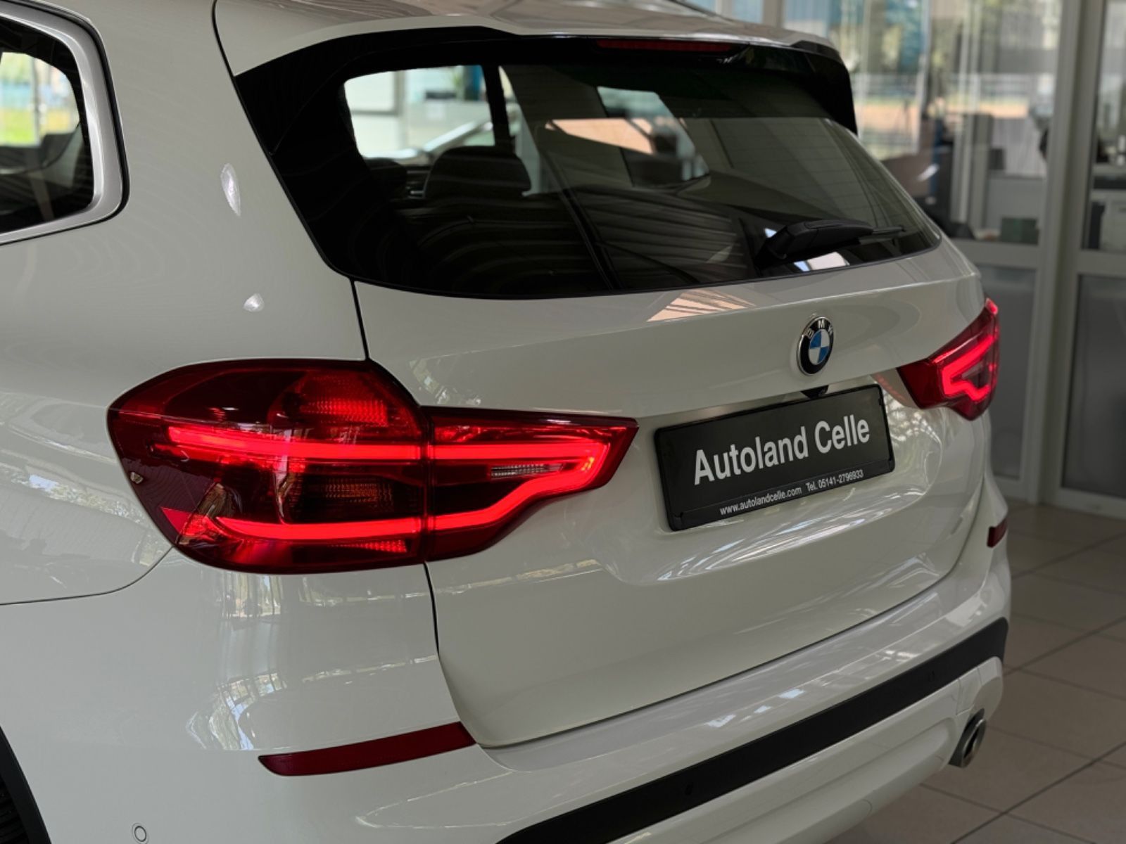 Fahrzeugabbildung BMW X3 xD20i HiFi Kamera Leder Alarm M Sport LED 19"