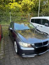 BMW E90 325i 218Ps - BMW 2er Reihe aus 2006