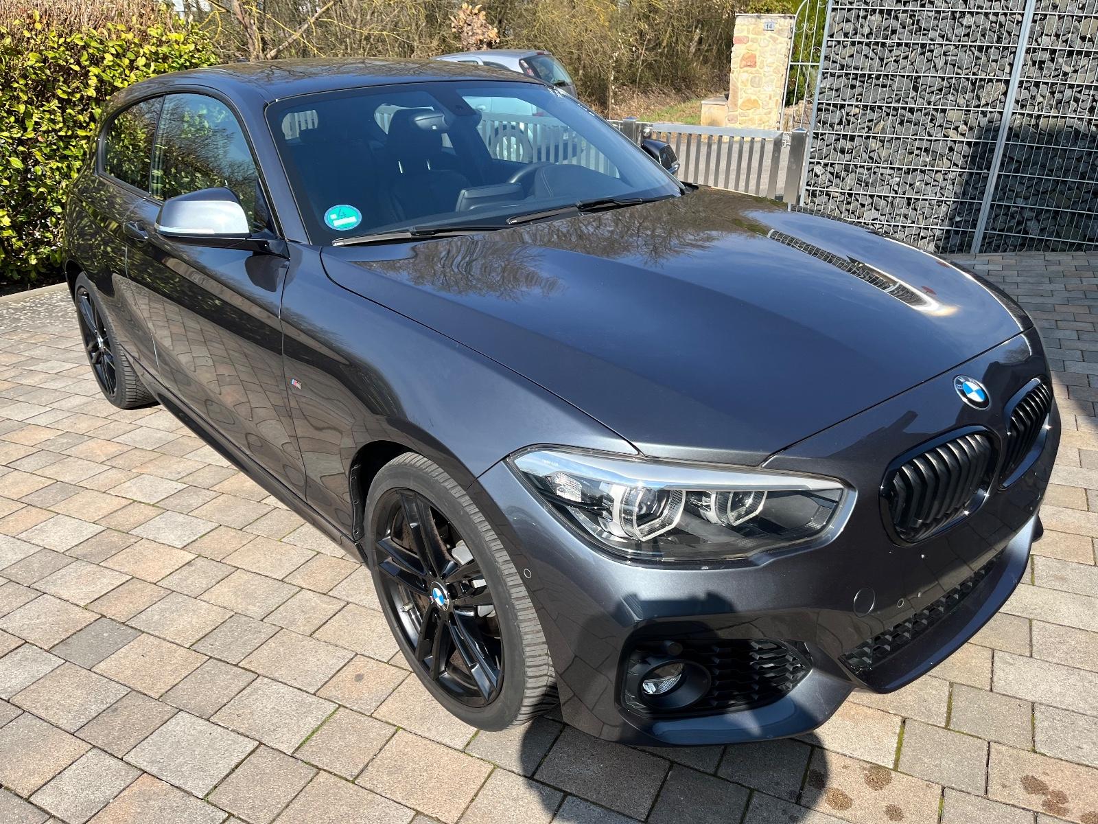 BMW 118ia M Paket Leder Navi LED HiFi PDC