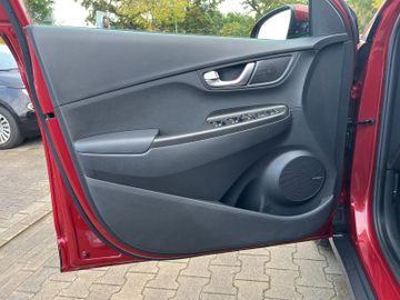 Hyundai Kona Elektro Kam.+LED+SHZ+ACC+LM+PDC+SpurH+AUT