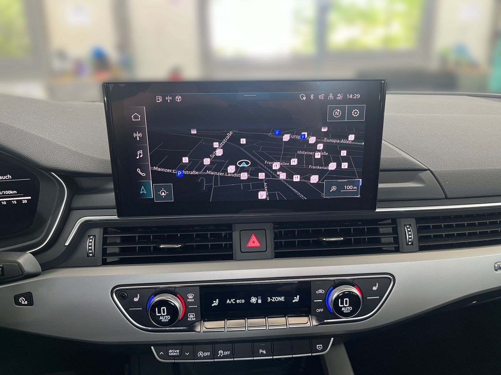 Audi A4 - Bild 12