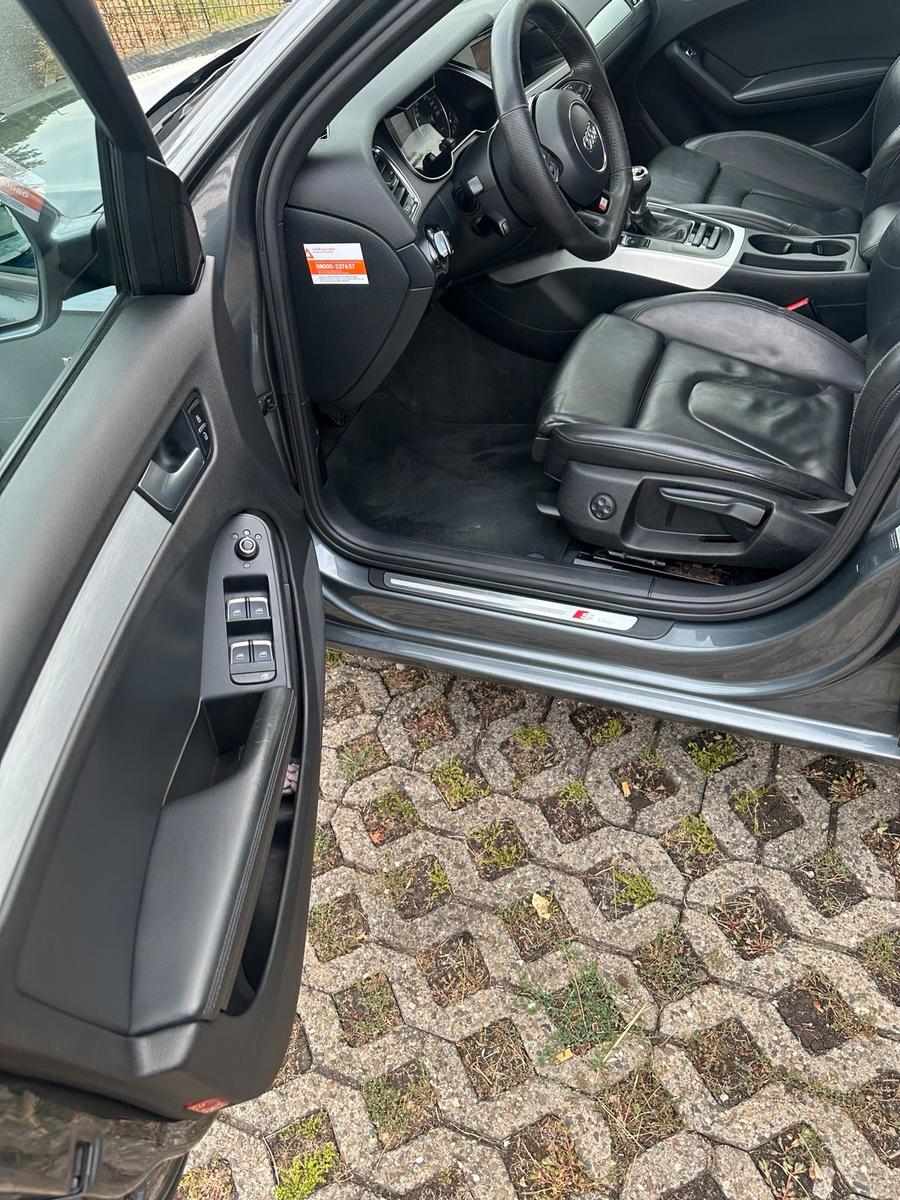 Audi A4 2012 — photo 13