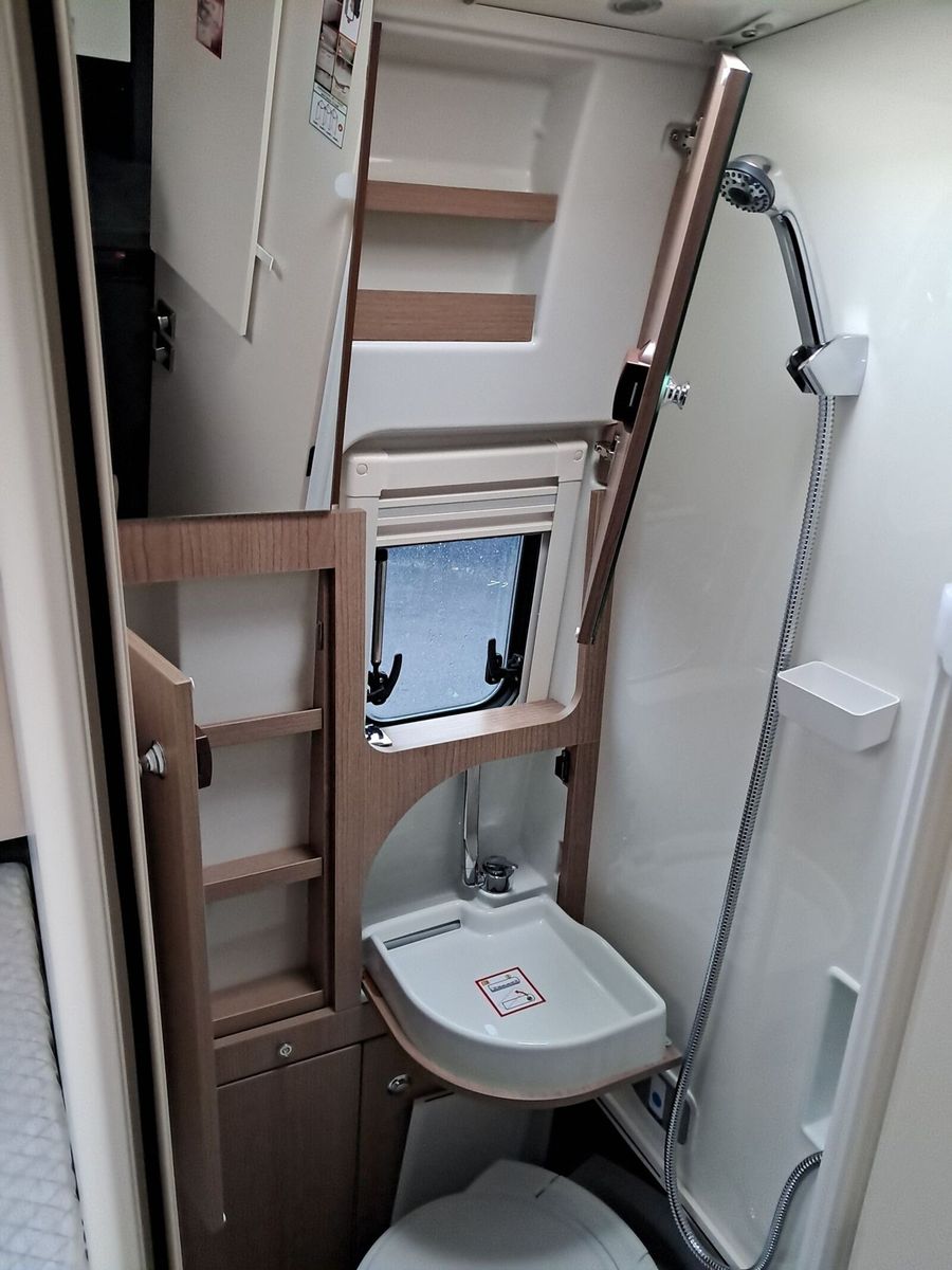 Fahrzeugabbildung Malibu Genius 641 LE Klimaautomatik, Radio DAB
