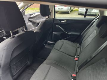 Ford Focus - 10