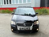 Volkswagen Touran Highline 1.9 TDI DSG 7 SITZER,TÜV NEU ! - Volkswagen Touran mit Diesel-Antrieb: Kleinbus, Automatik, 1.9