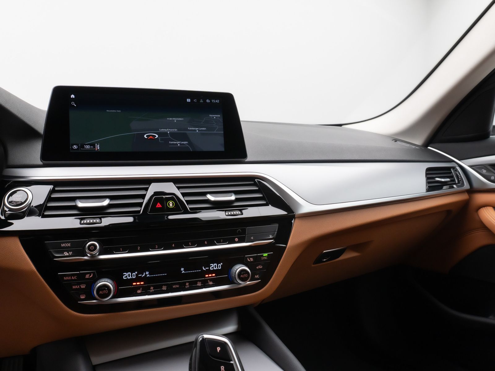 Fahrzeugabbildung BMW 520d Kamera Leder HiFi Sport AHK Alarm Parkassis