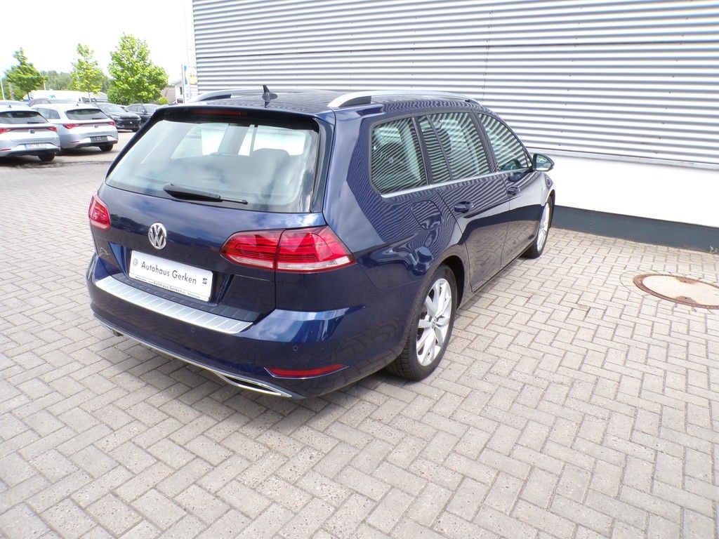 Fahrzeugabbildung Volkswagen Golf VII Variant 1.5 TSI Highline BlueMotion
