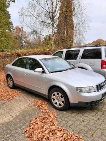 Audi a4 benzin 2.0 Xenon + Alufelgen