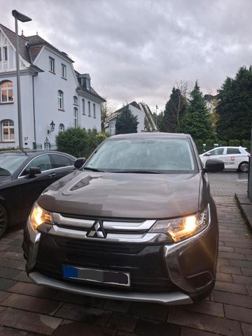 Mitsubishi outlander 7 sitzer