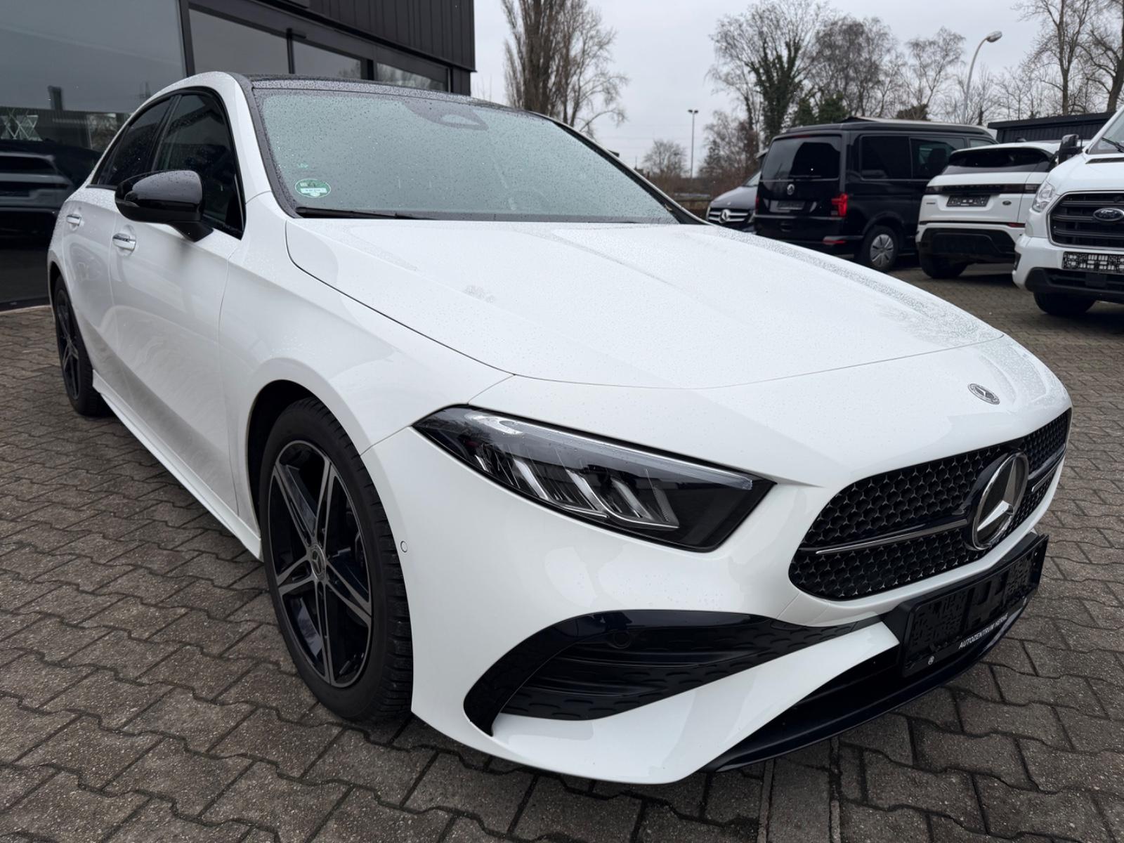 Mercedes-Benz A 200 Limo AMG Night Pano Kame Keyless Led Ambi