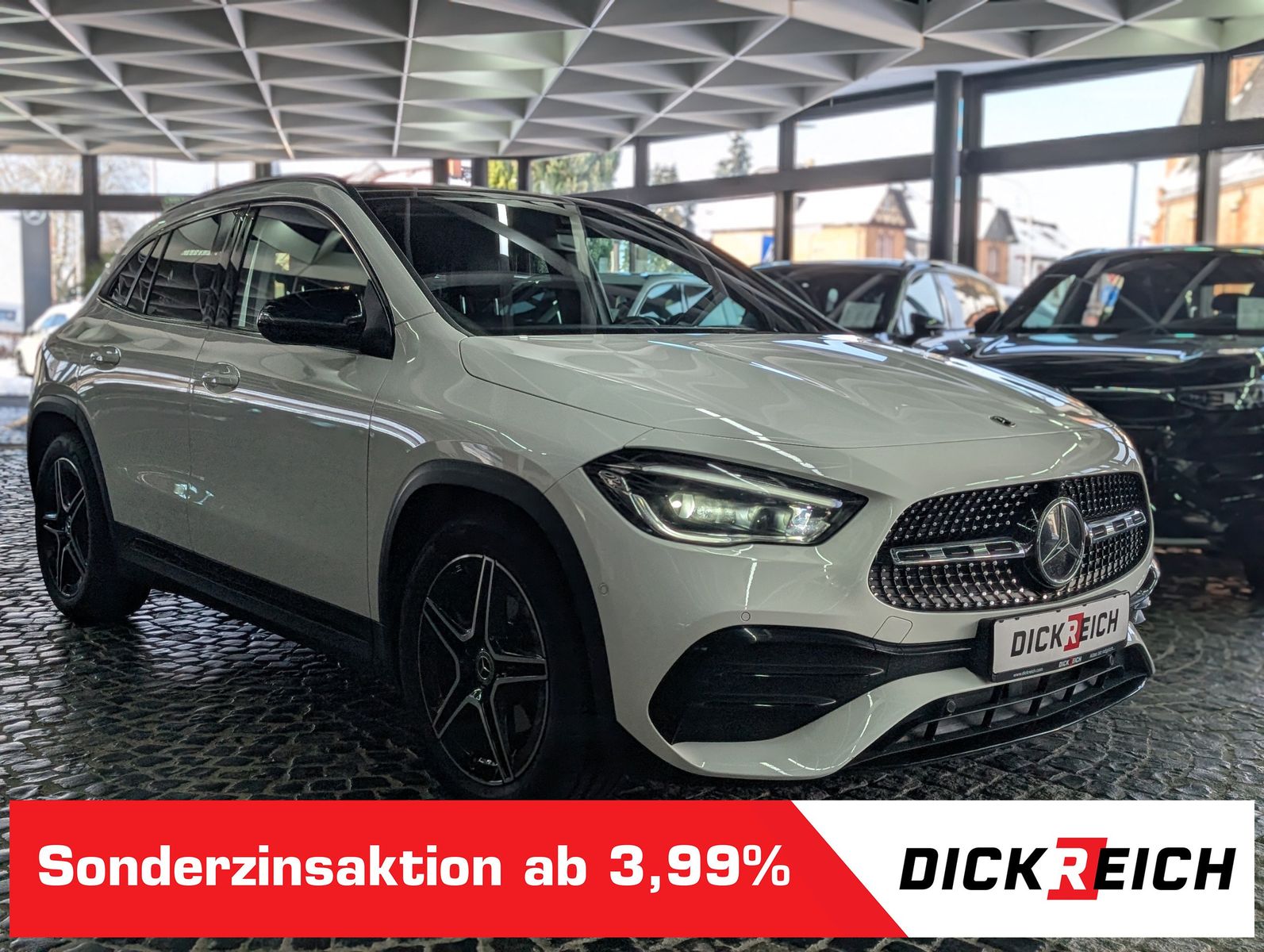 Fahrzeugabbildung Mercedes-Benz GLA 200 d AMG NIGHT PANO ALCANTARA MULTIBEAM 19"