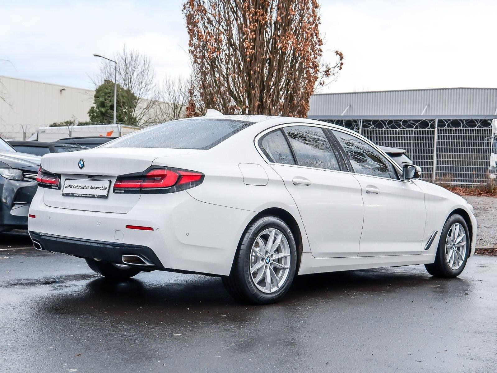 BMW 520d AHK RFK NAVI LED Sound Syst. PDC V+H DAB