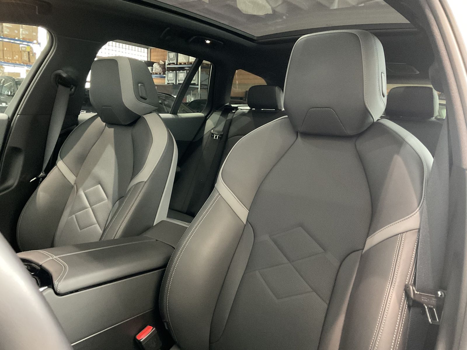 Fahrzeugabbildung BMW i5 xDrive40 Touring M Sportpaket AHK