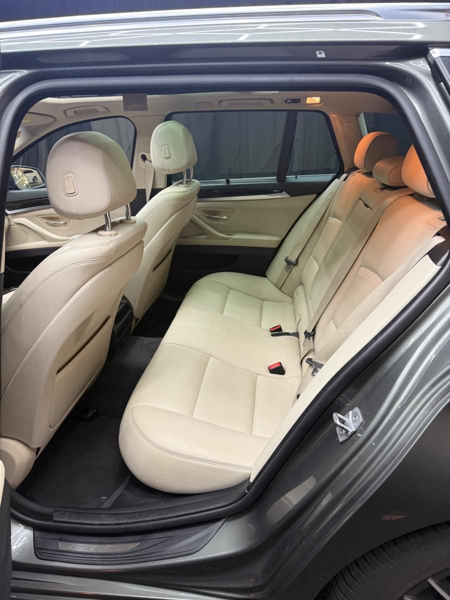 BMW 530D XDRIVE 258ch - TOIT PANORAMIQUE - CUIR DAKOTA - SIÈGES CHAUFFANTS - GPS PROFESSIONAL - SUSPENSION PNEUMATIQUE