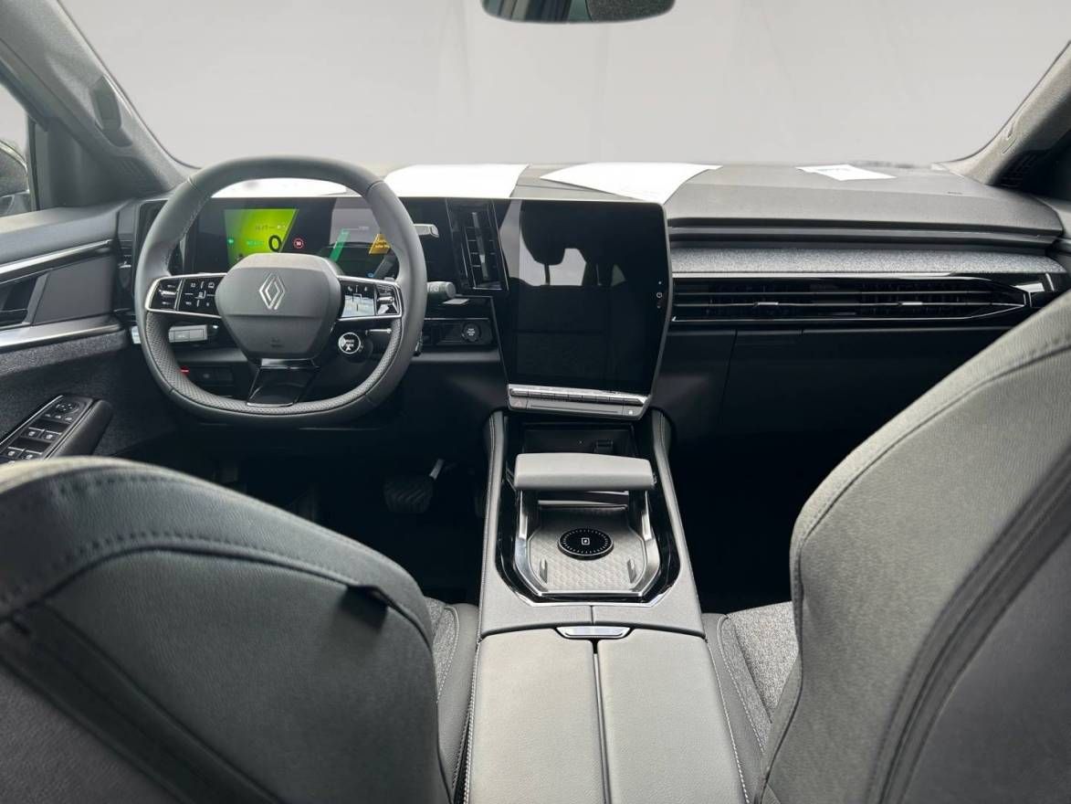 Fahrzeugabbildung Renault Espace Techno Full Hybrid E-Tech 200 7- Sitzer