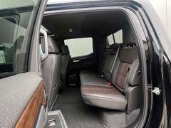 CHEVROLET Silverado 1500 High Country 6.2 Model 2025