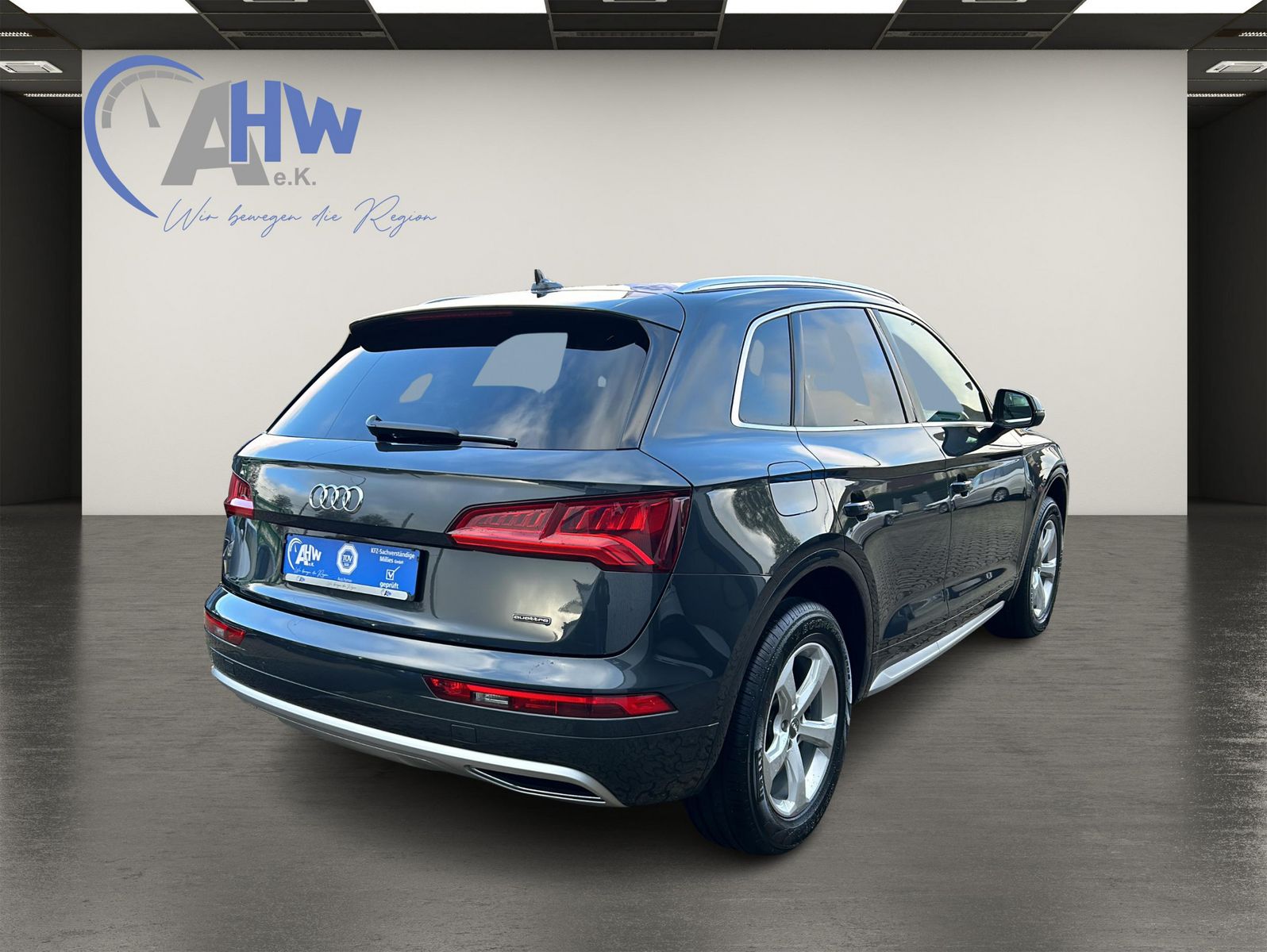 Fahrzeugabbildung Audi Q5 45 TDI quattro design