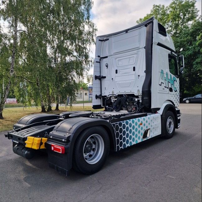 Fahrzeugabbildung Mercedes-Benz Actros 1851 LS 4x2 GIGA,Standklima,Nebenantrieb