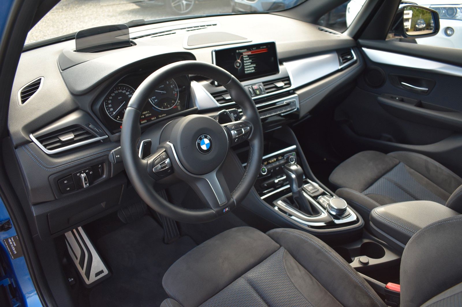 Fahrzeugabbildung BMW 220i Active Tourer M Sport HUD DAB Memory Kamera