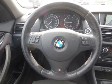 BMW X1 20 d xDrive Sport Line AHKNaviSHPDCAlu 18
