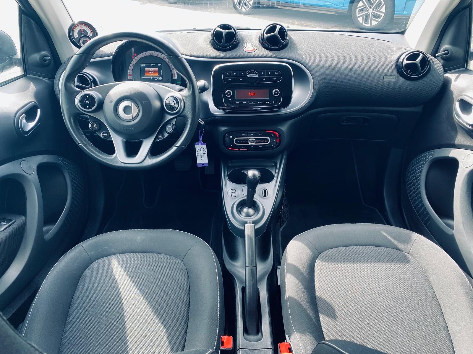 Fahrzeugabbildung Smart ForTwo electric drive 60KW GEPFLEGT+TEMP+MFL+LM