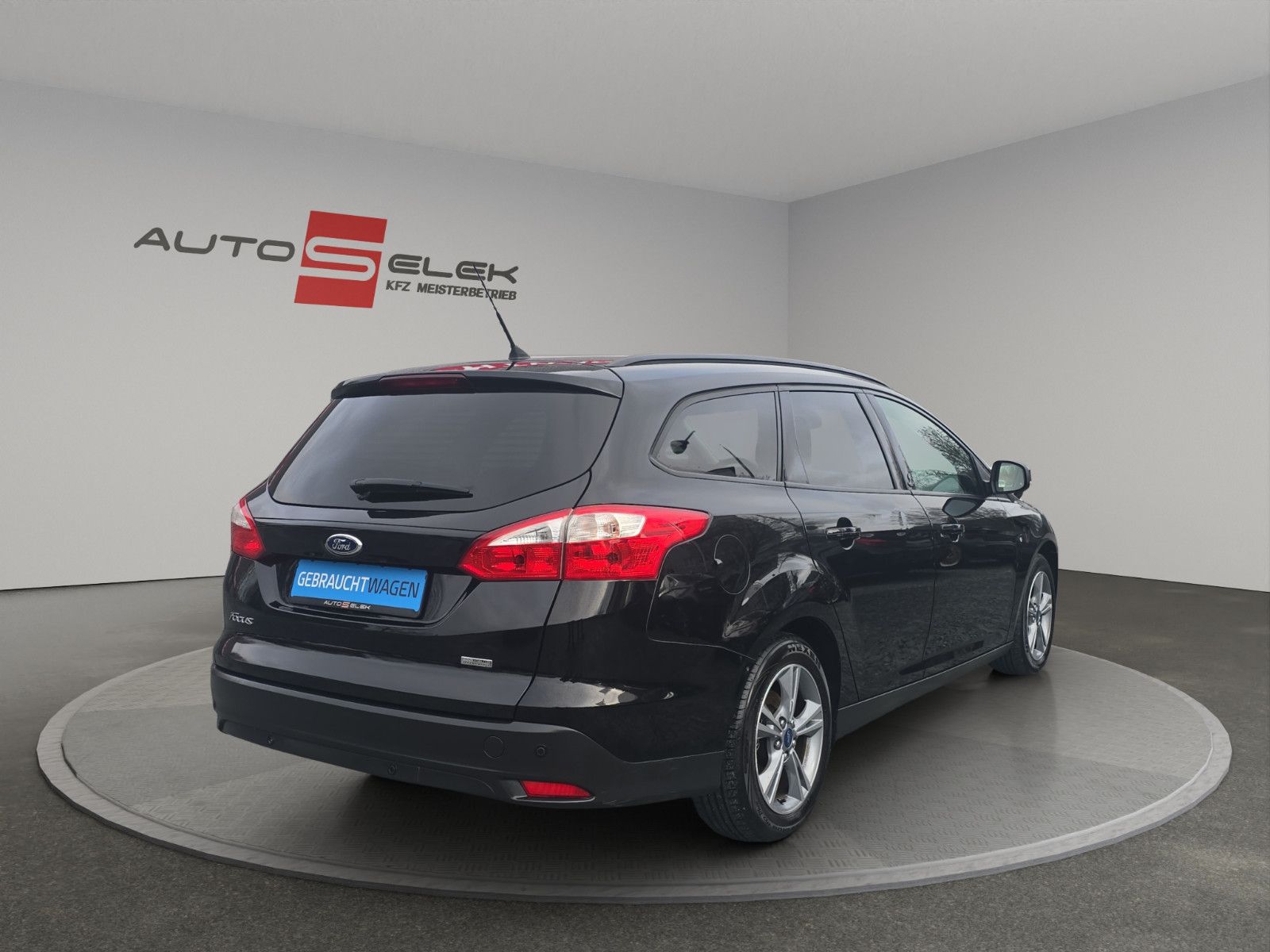 Fahrzeugabbildung Ford Focus Turnier Champions Edition