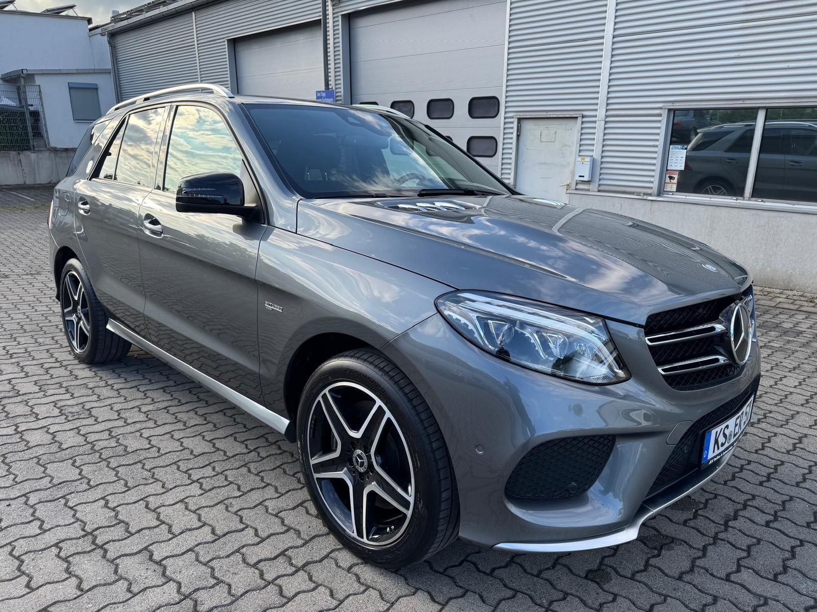 MERCEDES-BENZ GLE 43 AMG Mercedes-AMG GLE 43 4MATIC AMG