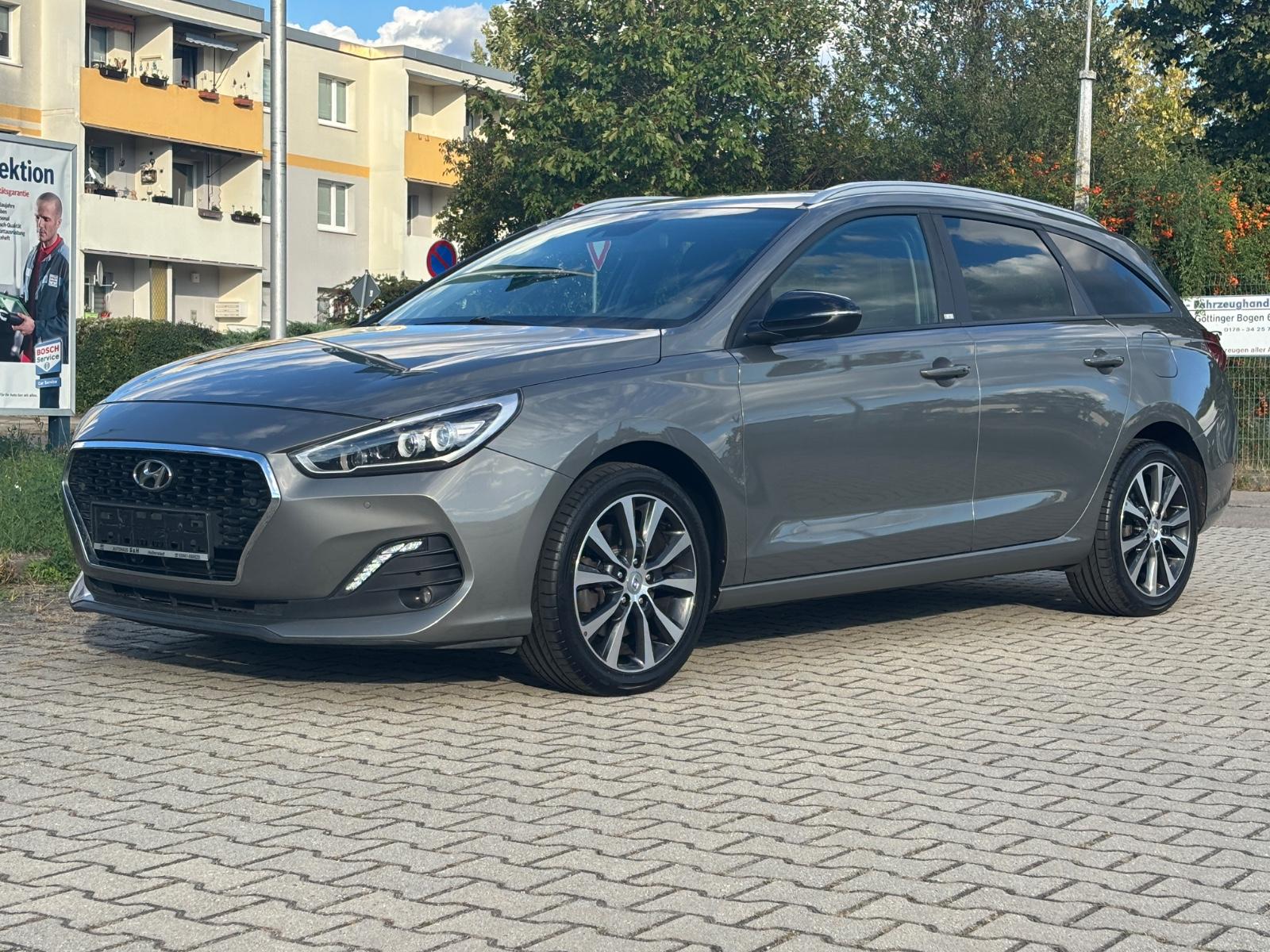 Hyundai i30 1.6 CRDi 85kW* YES!*Automatik*TÜV&AU neu