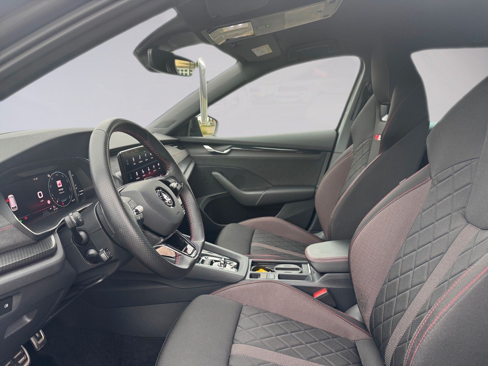Fahrzeugabbildung SKODA Octavia RS Combi 2.0 TSI