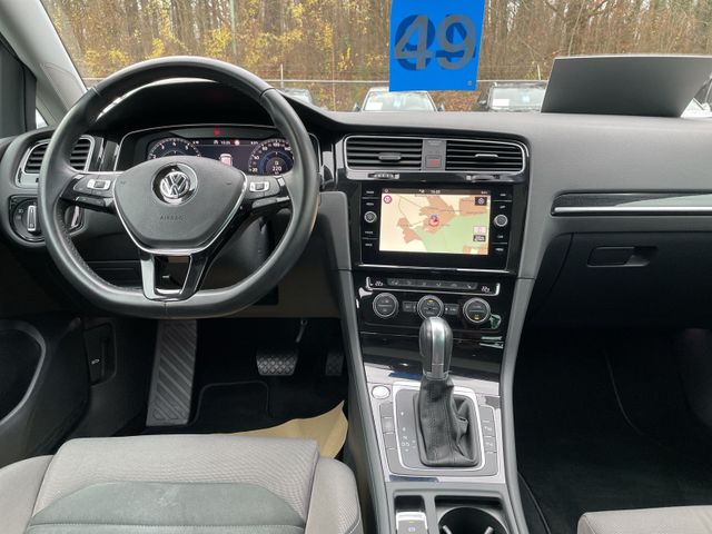 Golf Highline TSi DSG PANO Navi Kamera LED