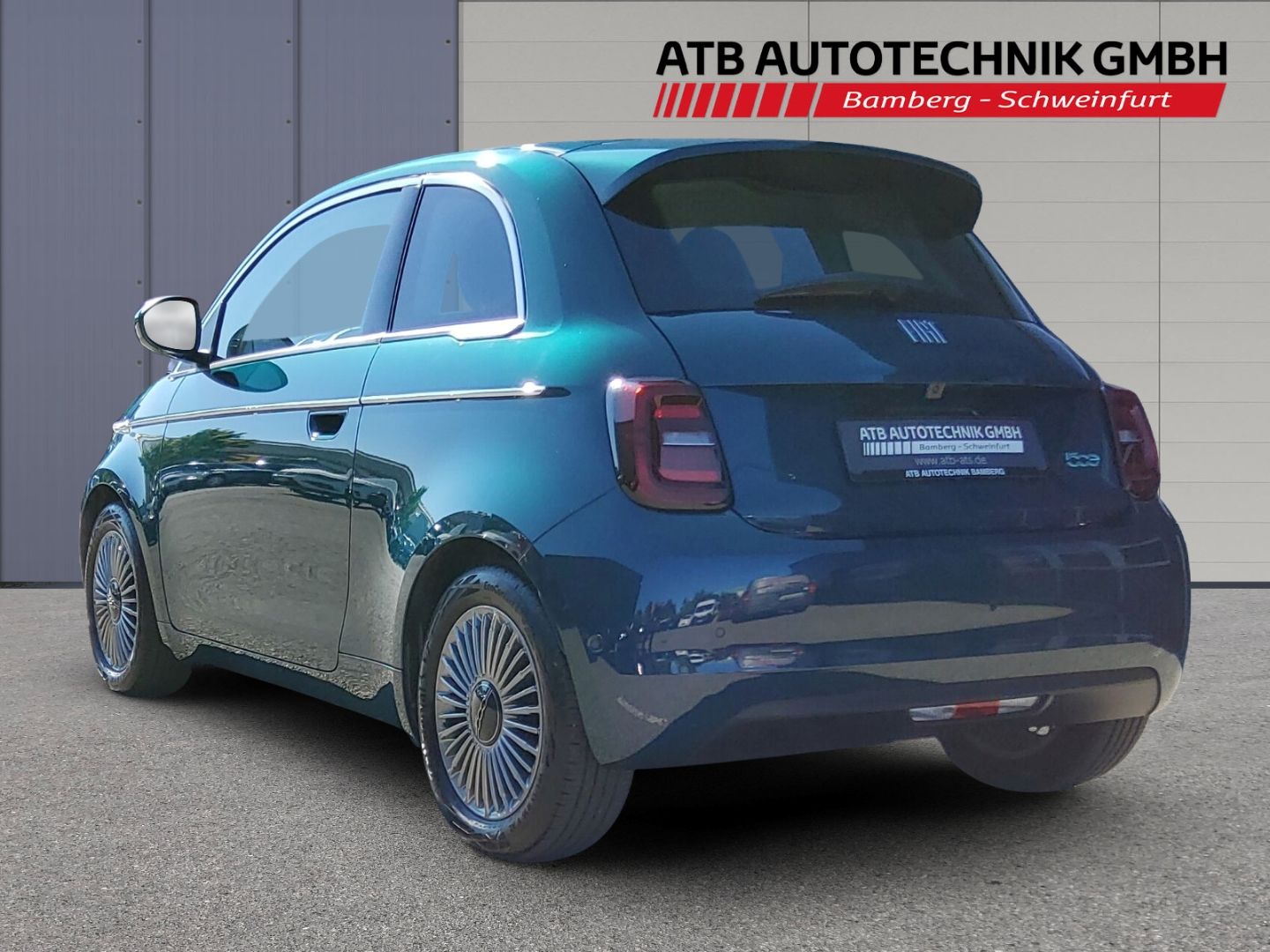 Fahrzeugabbildung Fiat 500e LED SHZ PDC DAB 360°DroneView Keyless CarPl