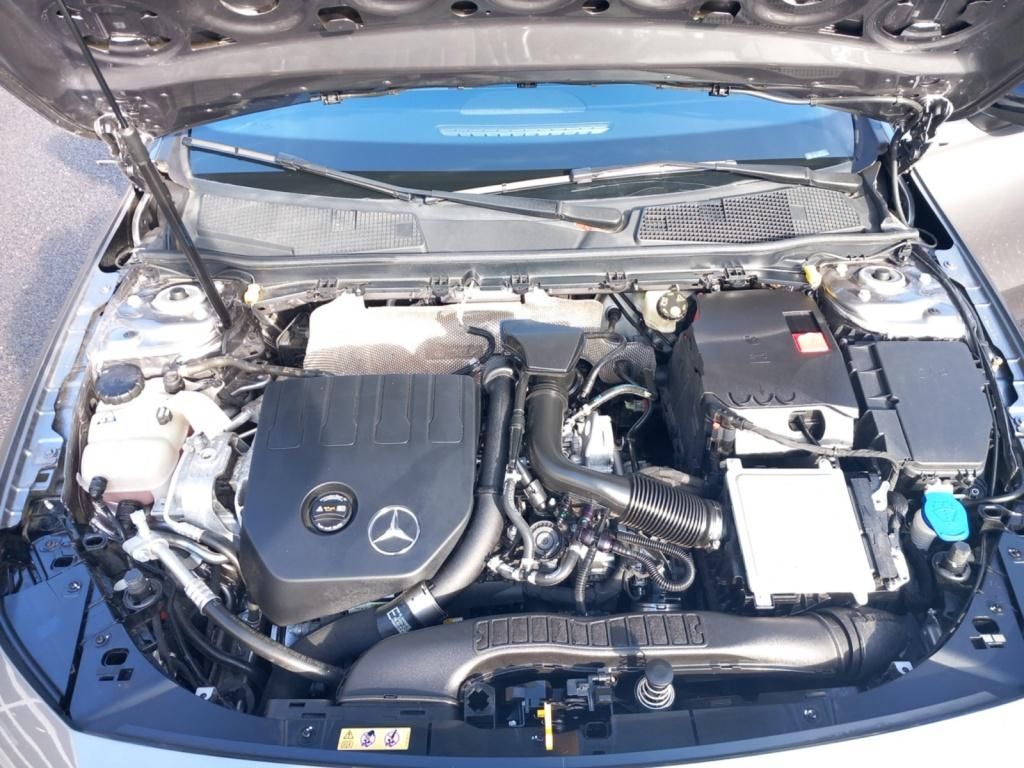 Fahrzeugabbildung Mercedes-Benz A 200 Kompaktlimousine AMG Line*Night Paket*LED