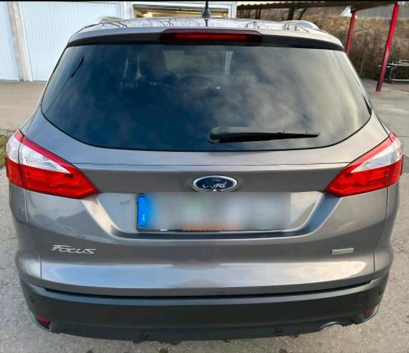 Ford Focus 2013 — салон