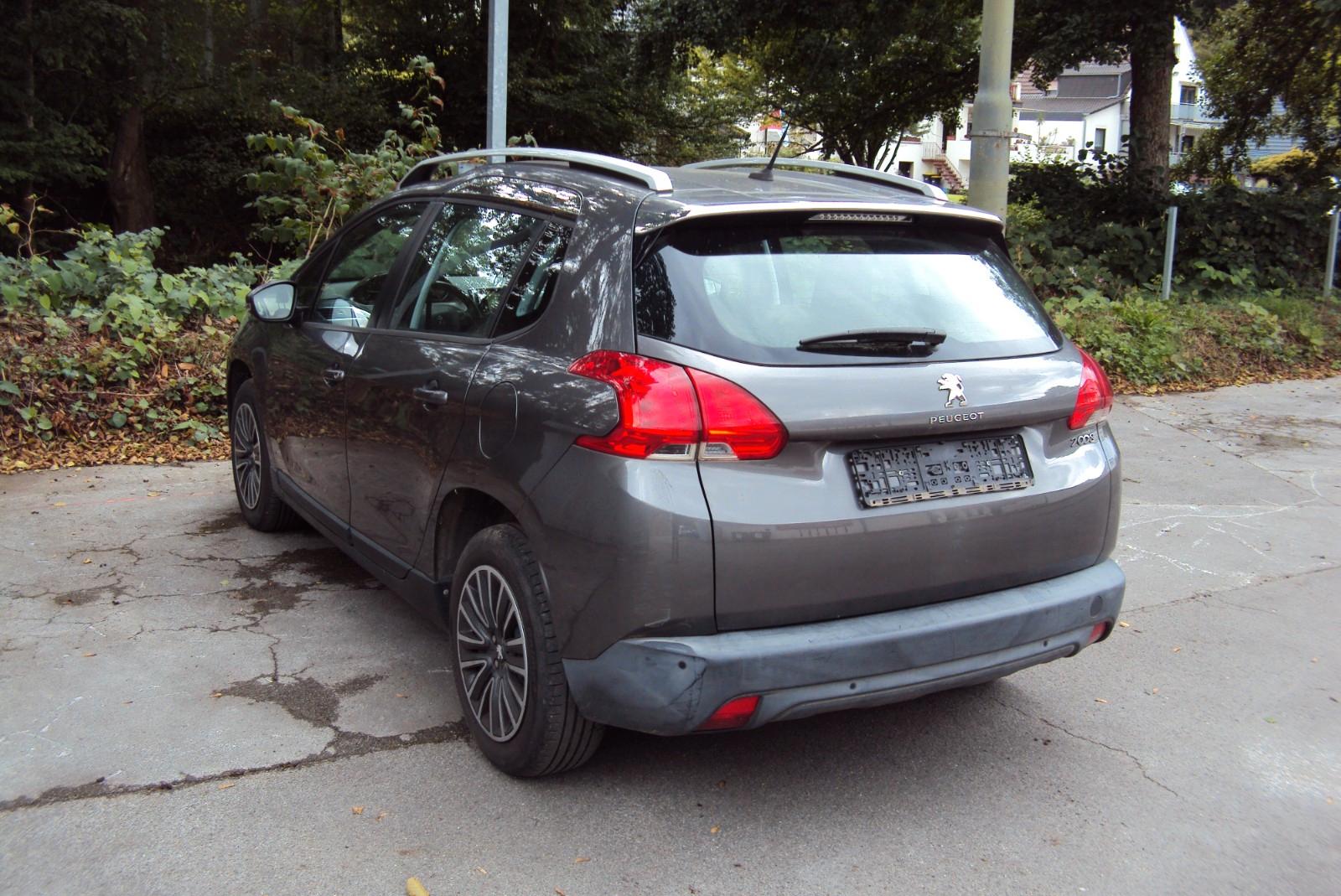 Peugeot 2008 Active-AUTOMATIK-NAVI-KLIMA--79000KM