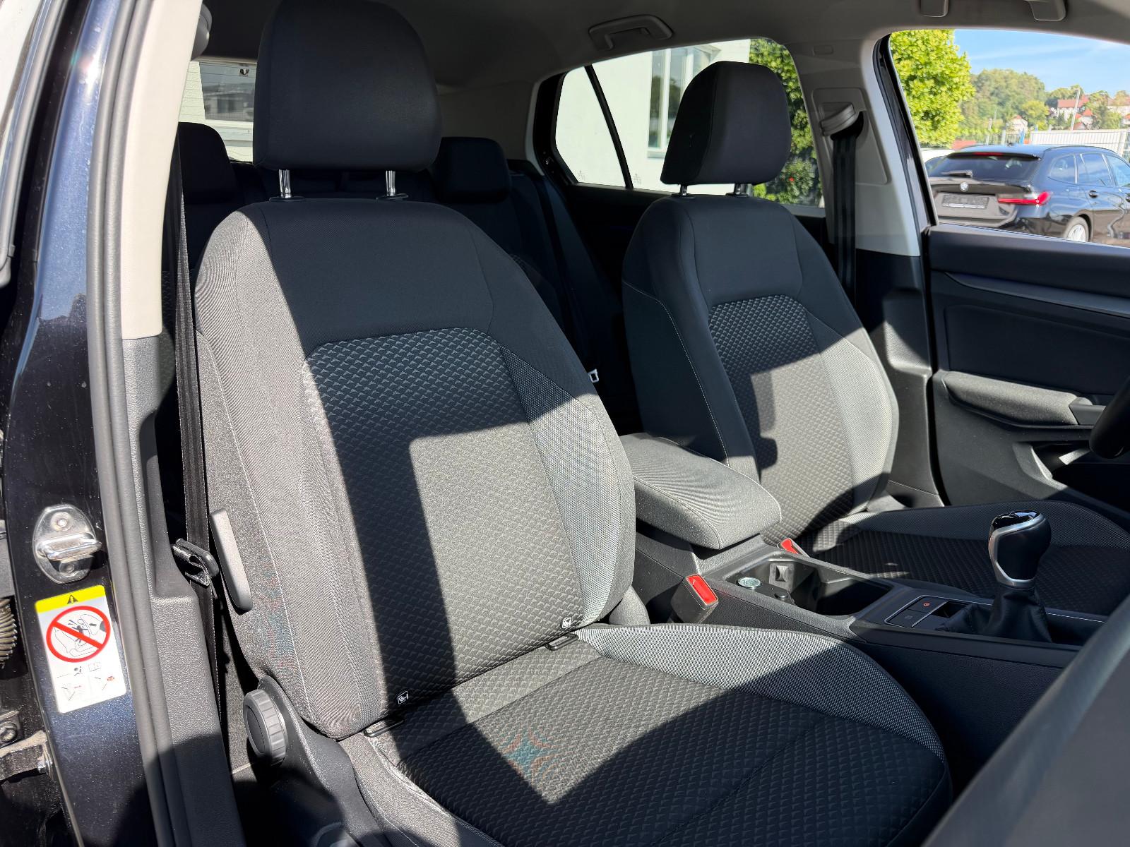 Volkswagen Golf VIII 1.5 TSI Lim. Active/LED/ACC/SPUR/2.H, миниатюра 12
