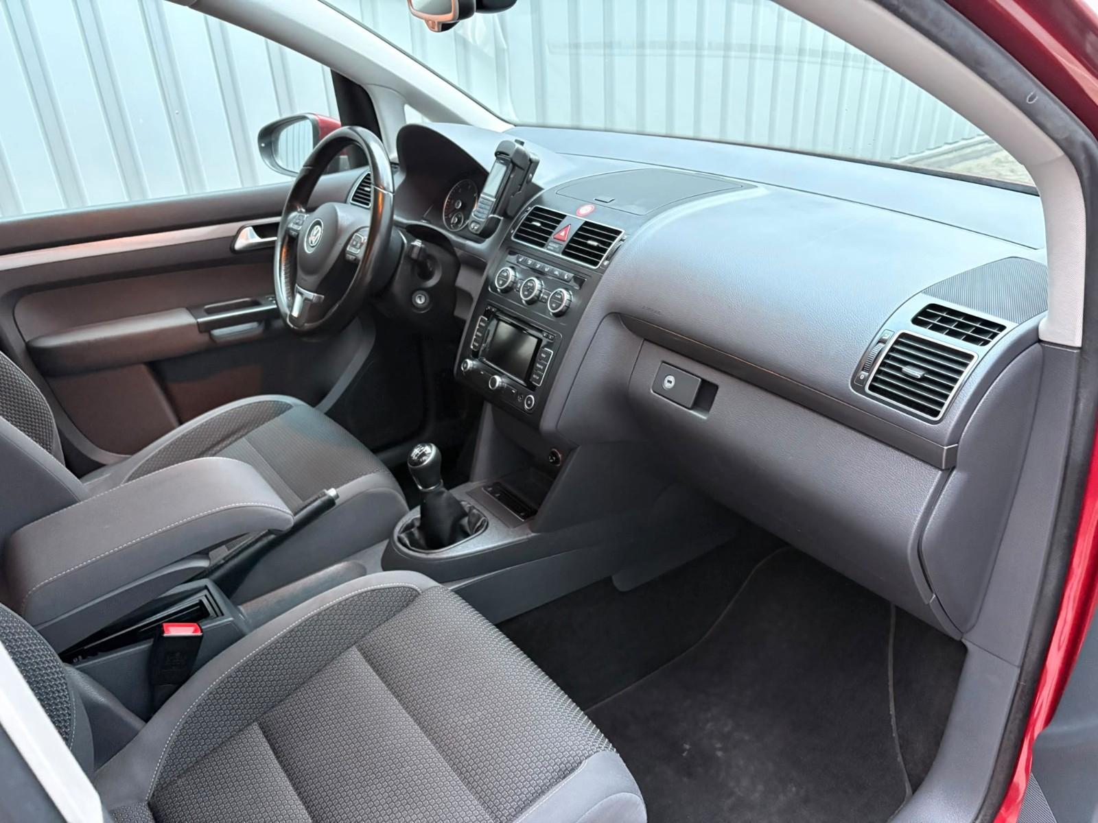 Volkswagen Touran 2014 — photo 7