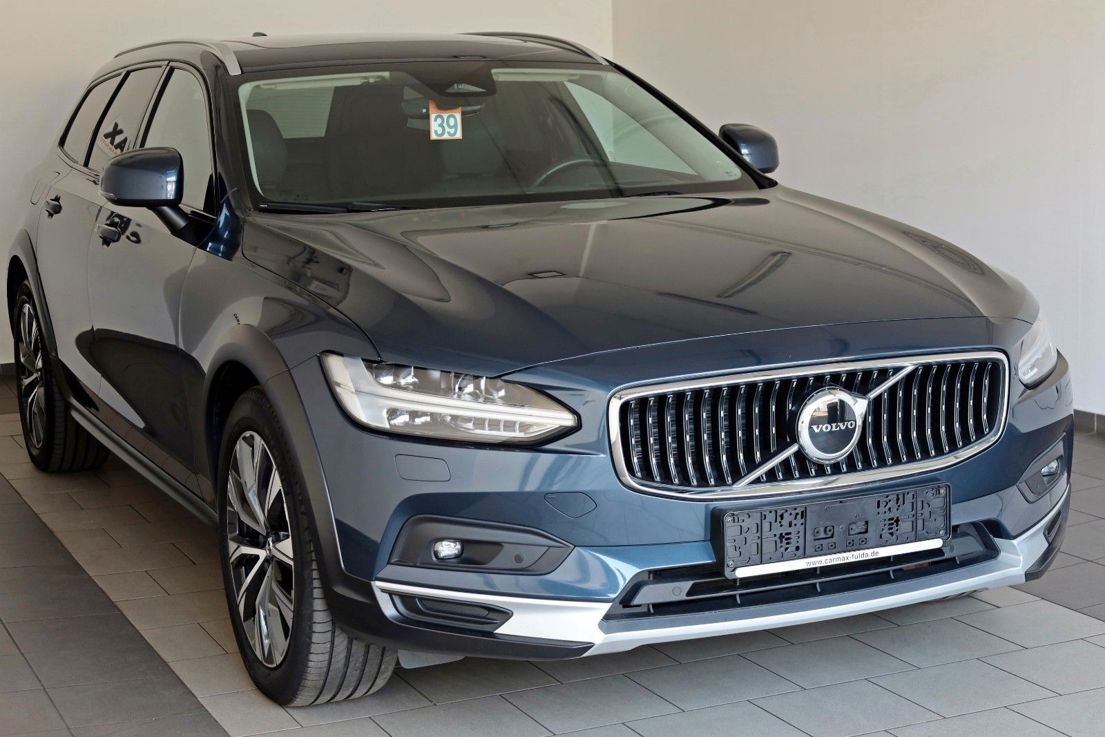 Fahrzeugabbildung Volvo V90 CC Ultimate AWD PanDach,HUD,ACC,Harman/K,AHK