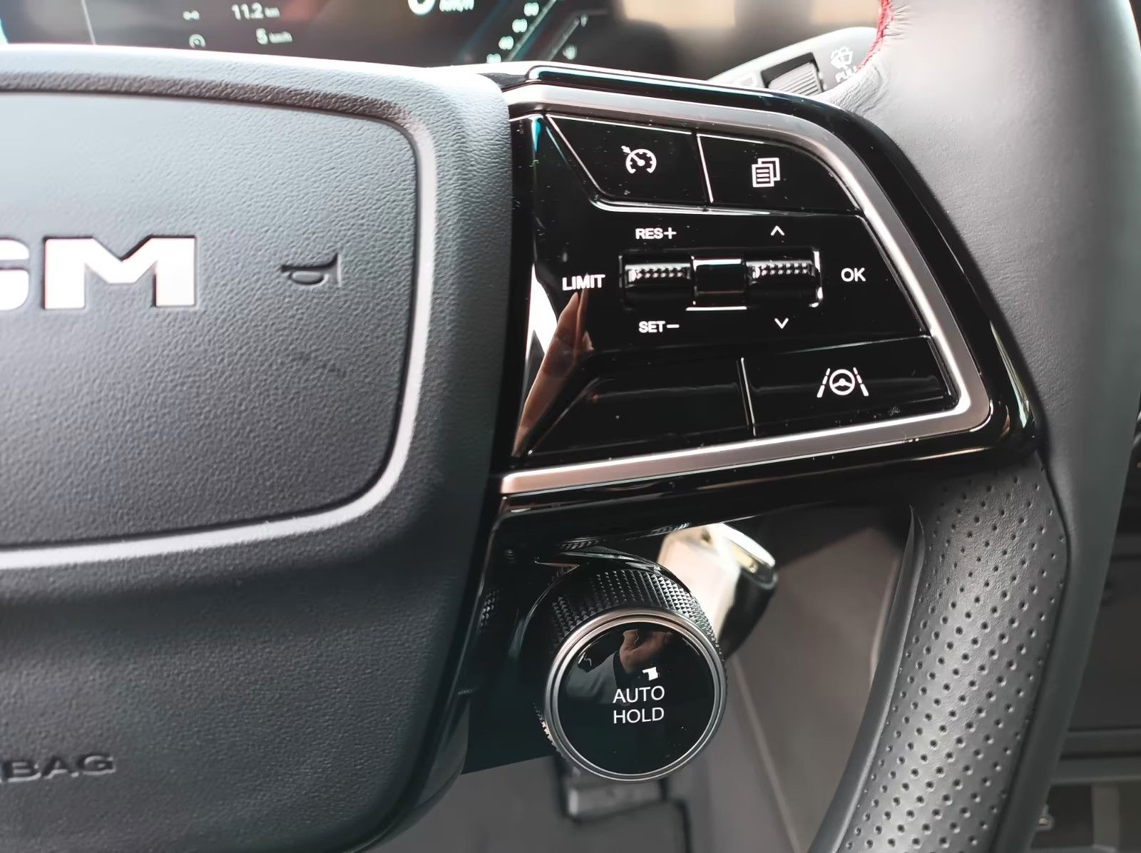 Fahrzeugabbildung KGM ACTYON+CORE+20ZOLL+SH VO+HI+AMBIENTE+KAMERA+++++