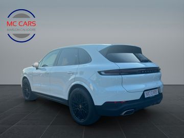 Porsche Cayenne - 2