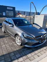 Mercedes-Benz A 180 - 8-fach bereift auf Aluf.- Diamantgrill - Mercedes-Benz: 1.8