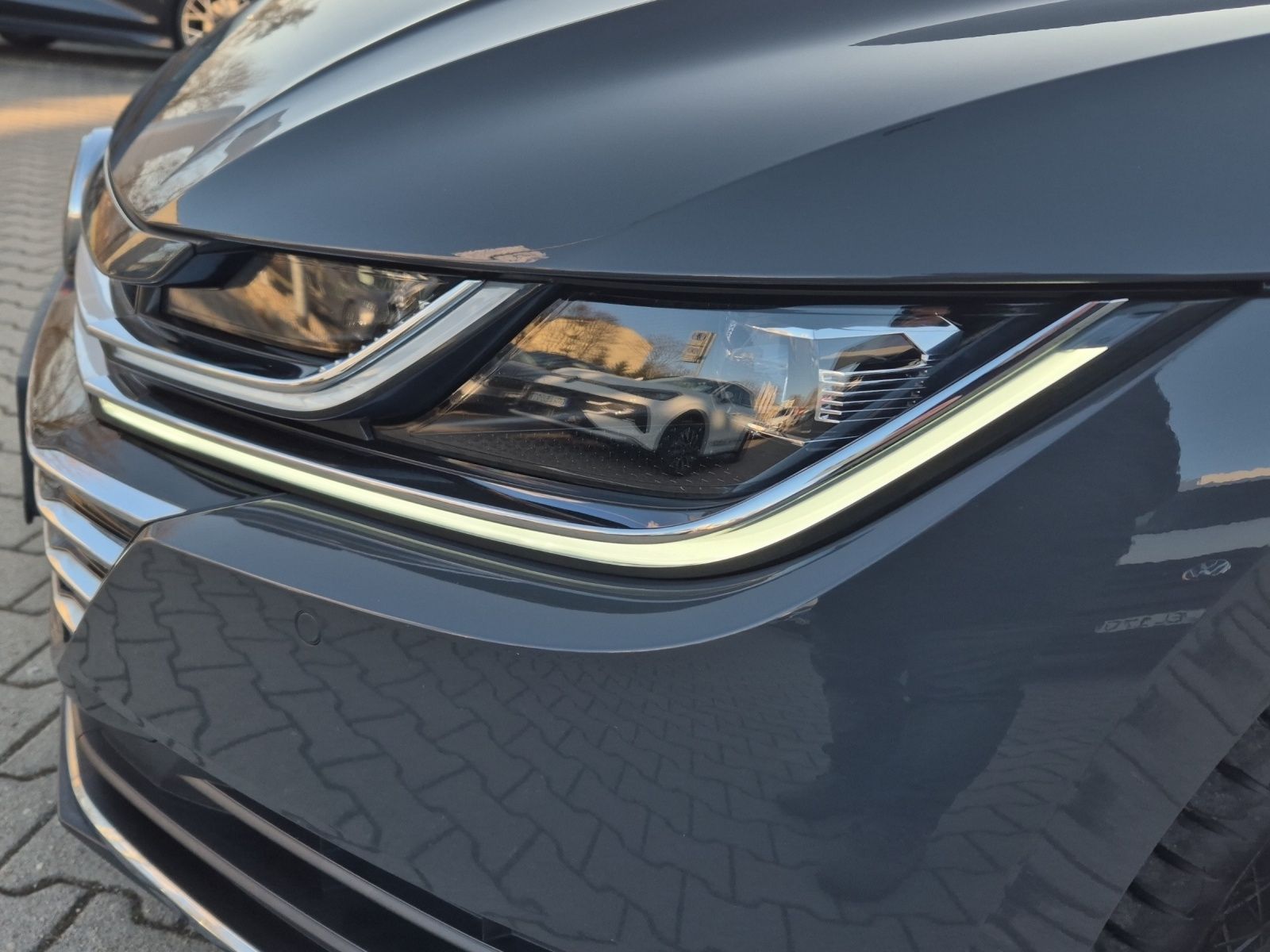 Fahrzeugabbildung Volkswagen Arteon Elegance 2.0 TSI AHK Navi LED Leder