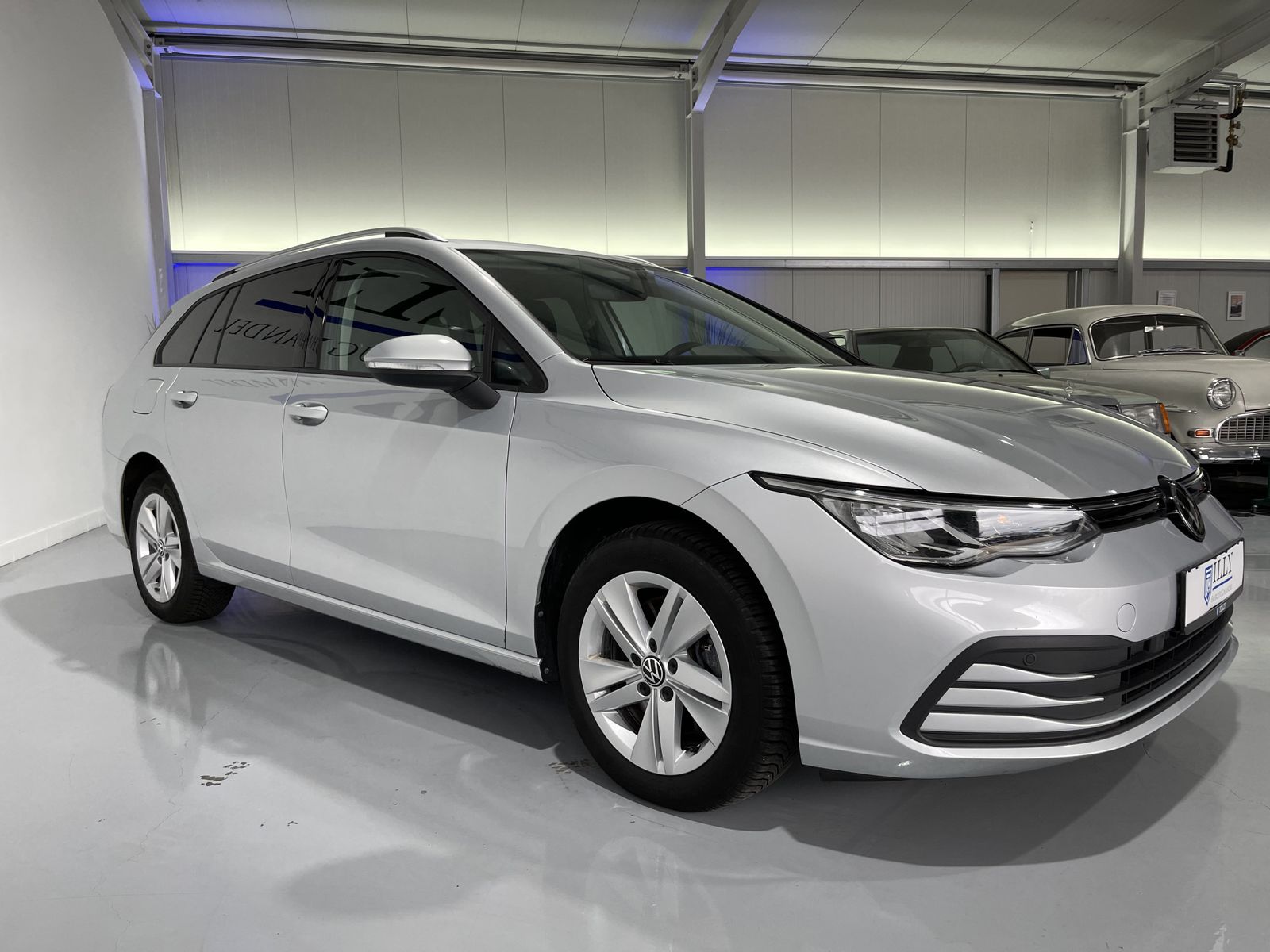 Fahrzeugabbildung Volkswagen Golf Life 2.0 TDI*LED*Navi*Cam*ACC*