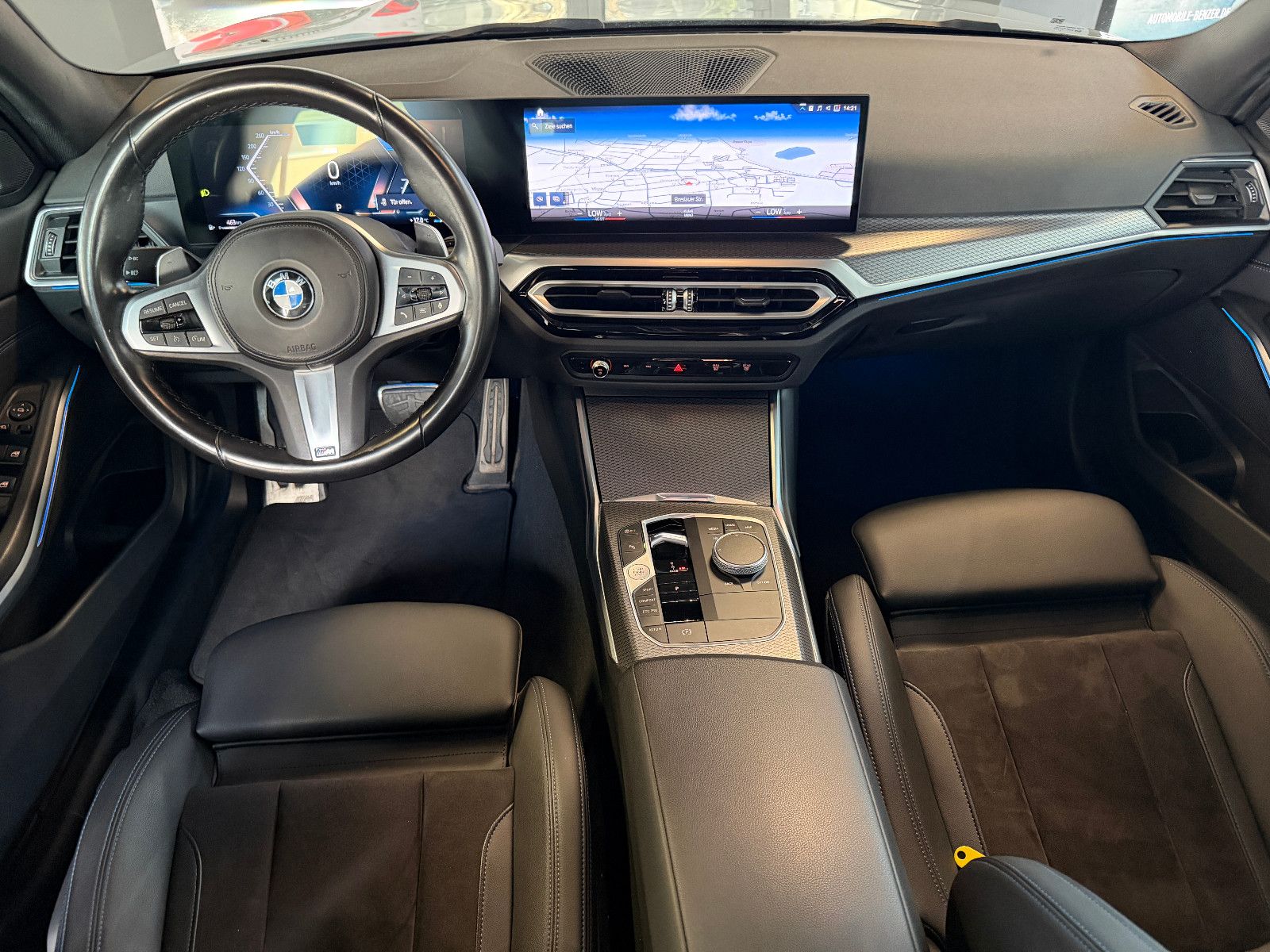 Fahrzeugabbildung BMW 320 d M Sport/M-PAKET/LED/SHADOW-LINE/AMBIENTE