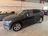 Volvo XC60 B4 AWD 1. Hand Sehr gute Ausstattung! - Volvo XC60: Geländewagen