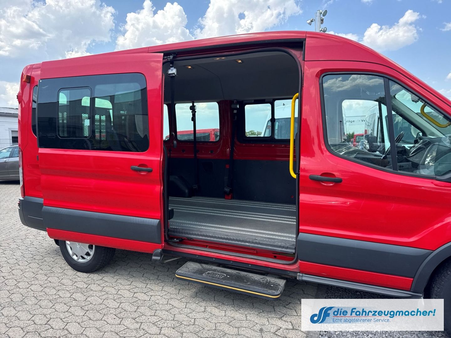 Fahrzeugabbildung Ford Transit Kombi 350 L3 Trend 2.2 TDCi DPF *7200 *K
