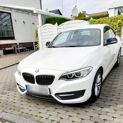 BMW 218d Coupé  TÜV neu, top-gepflegt, Ga...