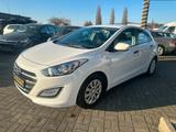 Hyundai i30 blue Basis - gebrauchte Hyundai i30 aus dem Jahr 2016