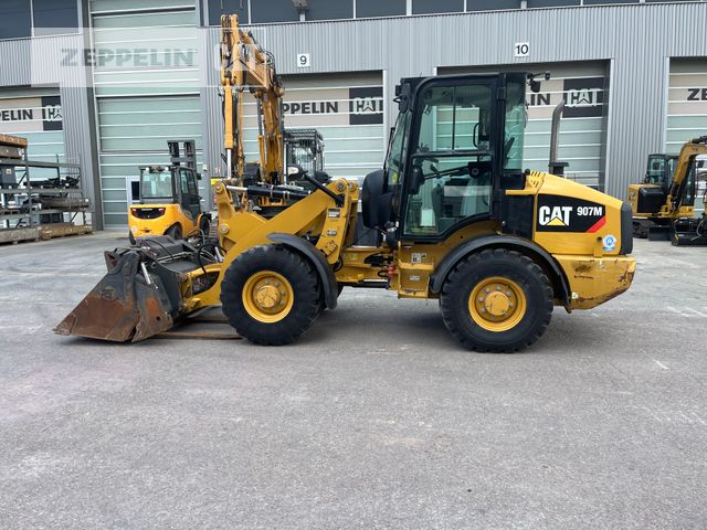 CAT 907M