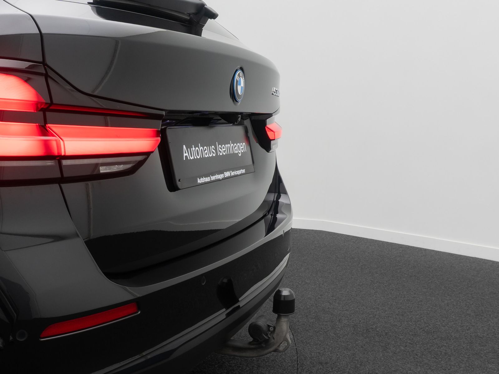 Fahrzeugabbildung BMW 530e Alarm AHK HUD DAB 4xKlima HiFi Leder Sport