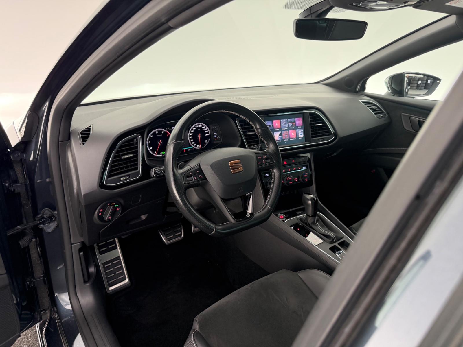 Seat Leon ST 2.0 4Dr.*CUPRA 300*LED-BEATS-SHZ-PDC-DCC